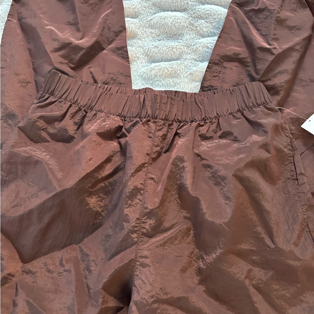 Gap Women’s Brown Windbreaker Pants - Picture 3 of 9